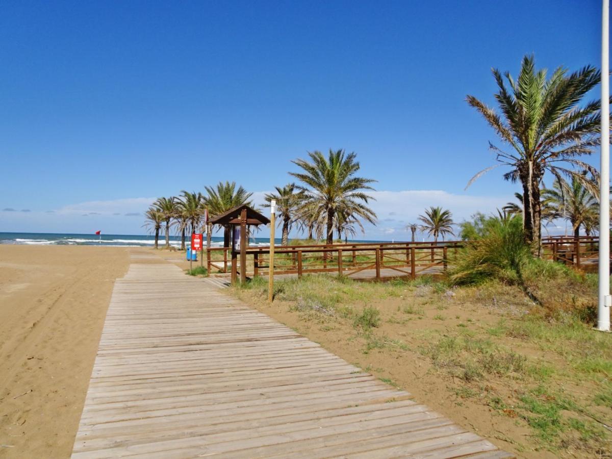 Aigua Blava Primera Linea - Alquiler Solo Familias Playa de Gandia Exterior photo